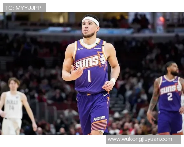 昔日恩怨再现！布克与老队友狭路相逢